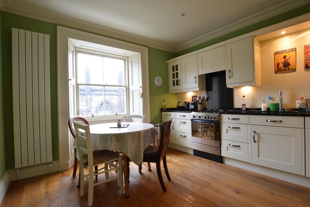 Royal Mile Elegance - Space & Luxury Apartment Edinburgh Ngoại thất bức ảnh
